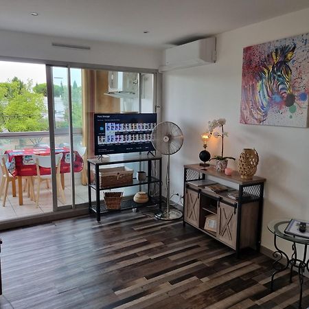 Superbe T2 Tout Confort 3 Etoiles, Entierement Renove Avec Piscine, Parking, Clim, Wifi, Netflix La Grande Motte Exterior photo